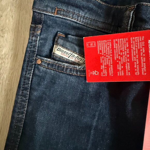 NWT Diesel Boys Denim - 8Y 1979 Sleenker-J jeans - Picture 4 of 5